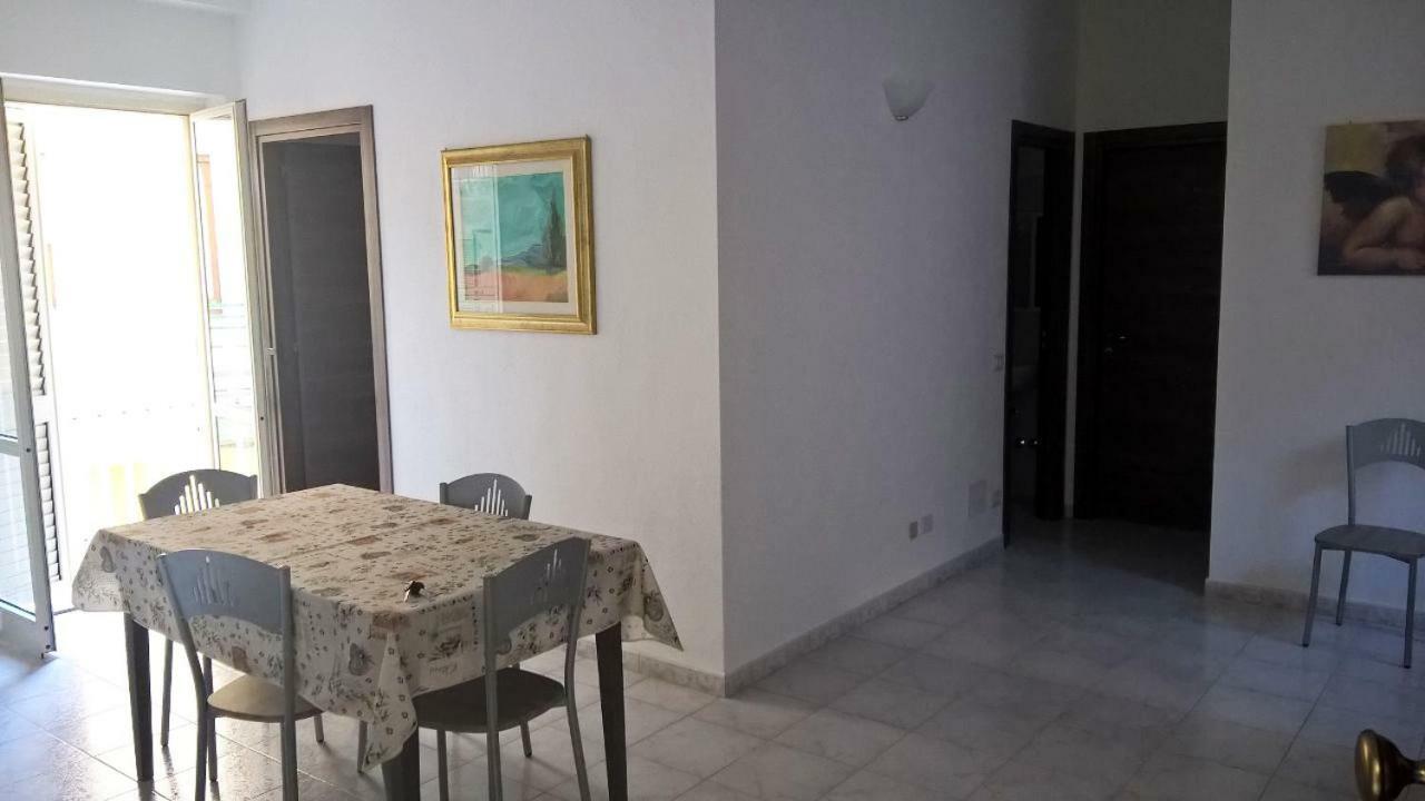 Climatizzato In Centro A 100M Dal Mare Cirò Marina Exterior foto