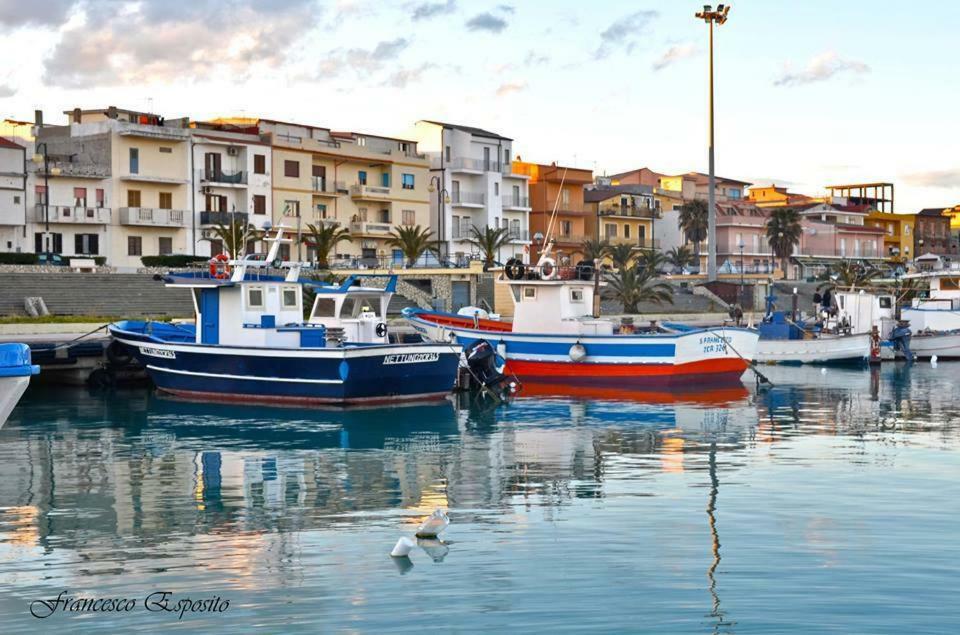 Climatizzato In Centro A 100M Dal Mare Cirò Marina Exterior foto