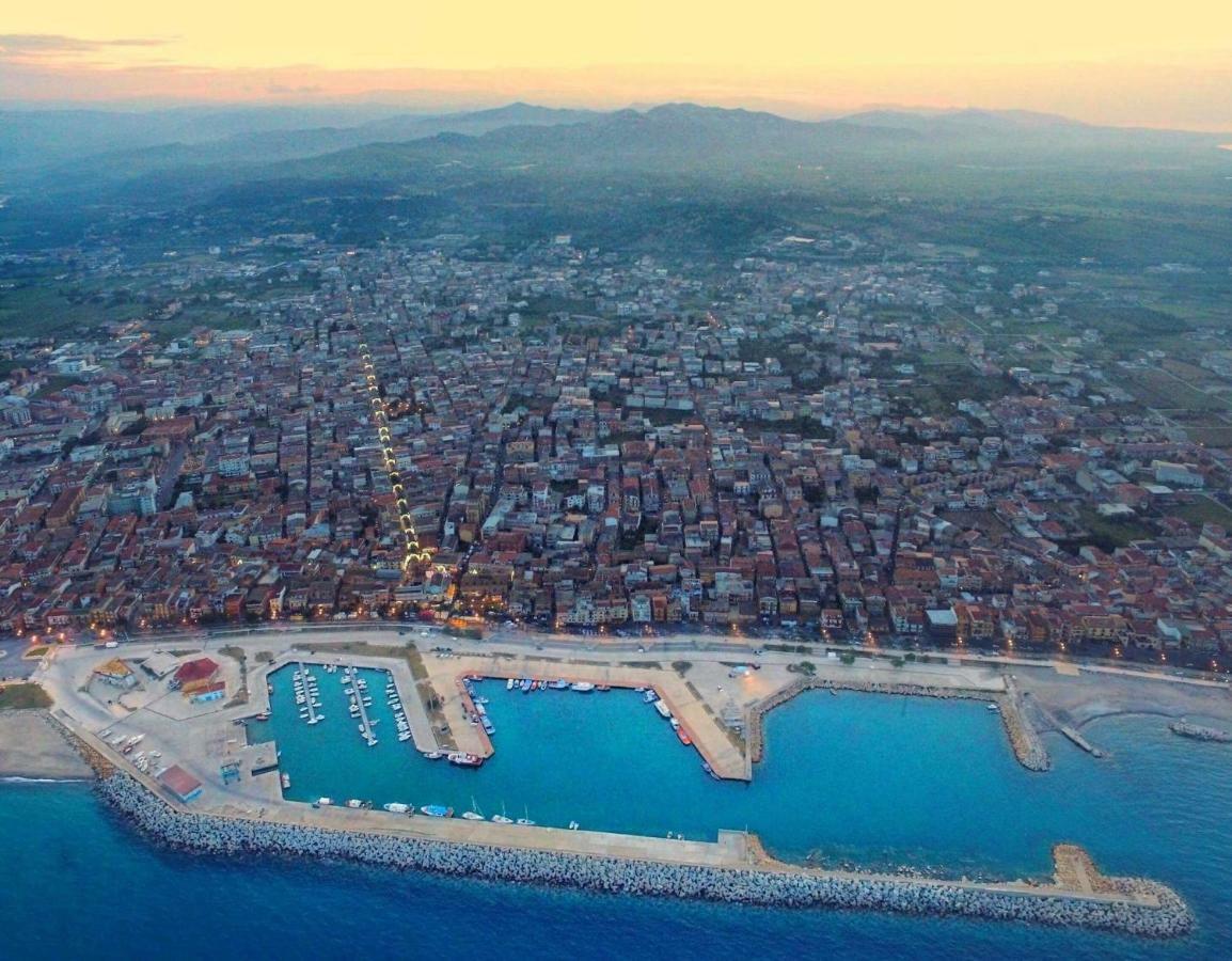 Climatizzato In Centro A 100M Dal Mare Cirò Marina Exterior foto
